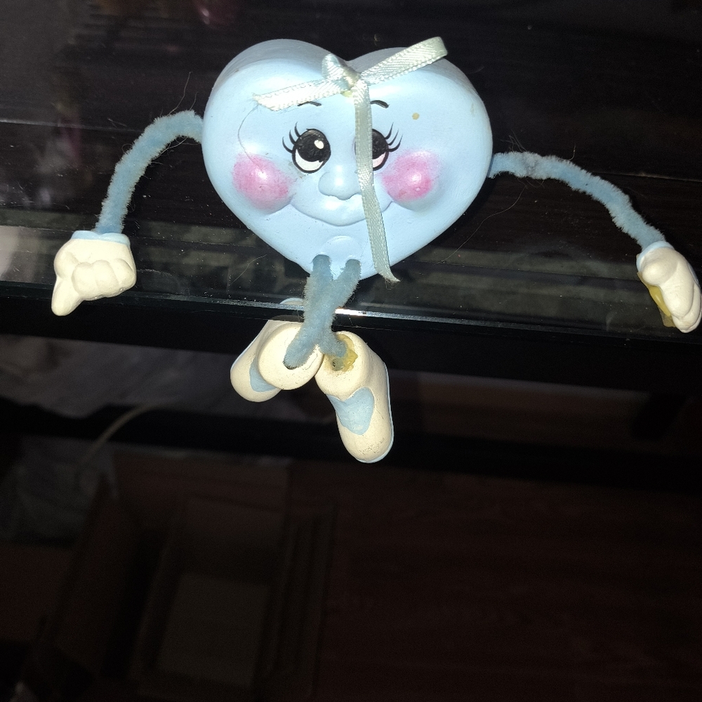 Ceramic Athrophamoric Heart Shelf Sitter.